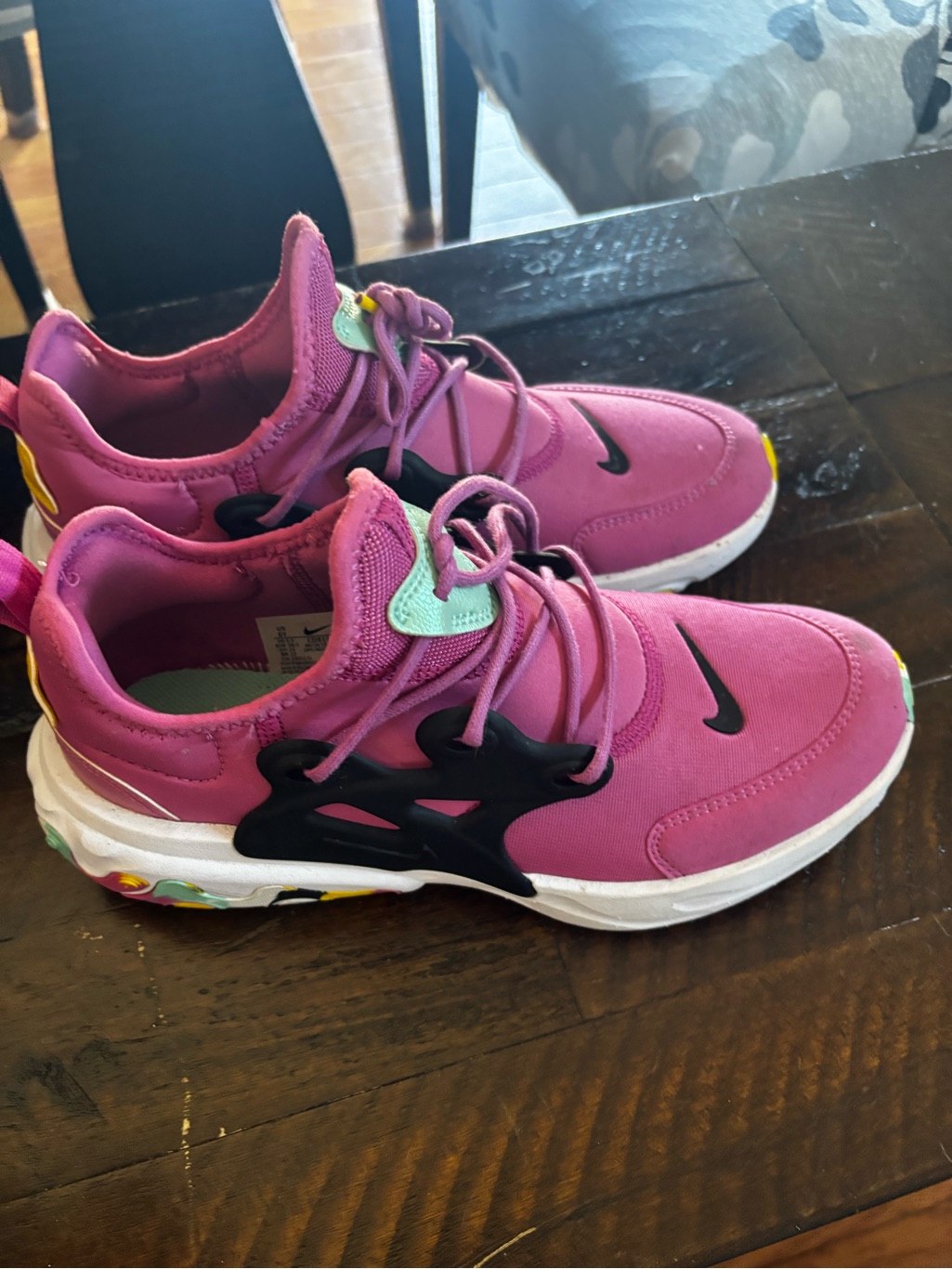 Nike 270